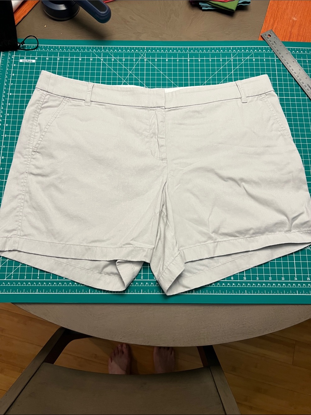 J. Crew Women's Light Tan/Stone Casual Chino Cotton Shorts 5” Inseam